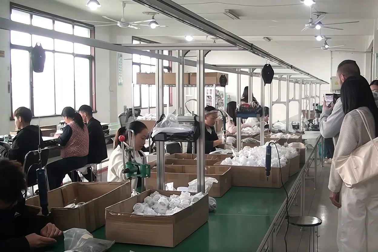 soda maker assembly workflow in Cheersoda factory