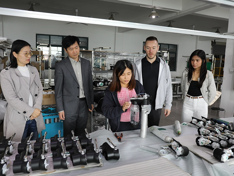 Project communication between the German customer and the Cheersoda factory team