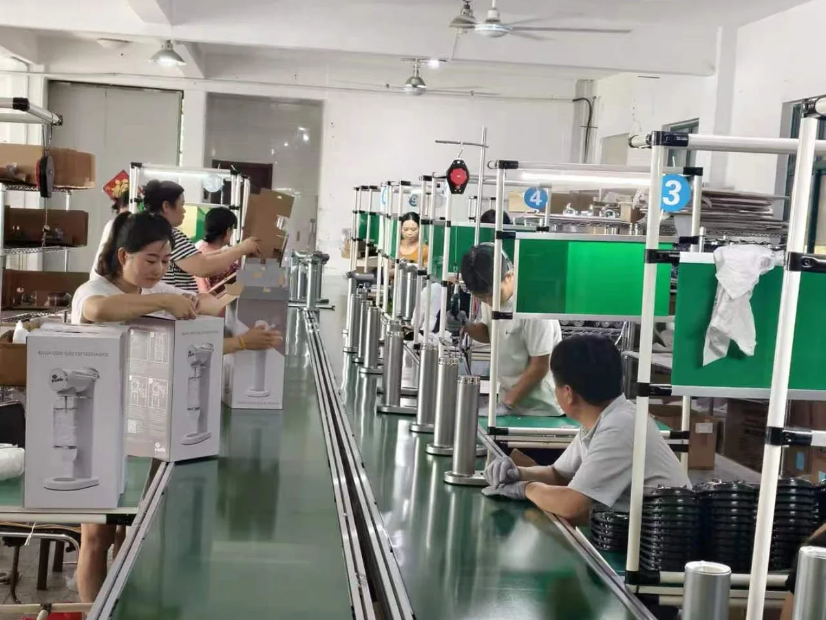 Soda maker assembly line working on the Brazilian private label order